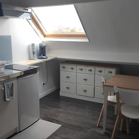 Jolie Studio A 2 Pas De L'hospital De ヴァランシエンヌ
